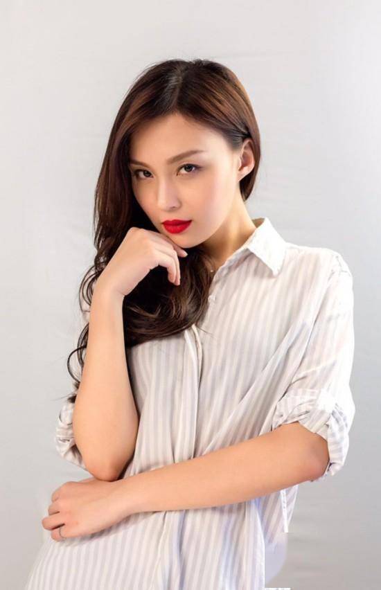 38岁华姐冠军朱璇罕露面,状态仍惊艳,淡出幕前嫁富二代已育两子-第3张图片-旧杳电影网 38岁华姐冠军朱璇罕露面,状态仍惊艳,淡出幕前嫁富二代已育两子-第3张图片-旧杳电影网