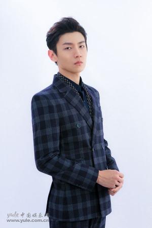 王青-第1张图片-旧杳电影网