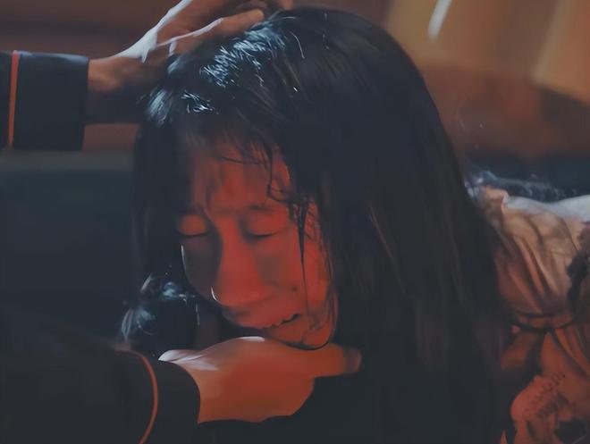 点映4天,票房破3000万,沈腾申奥都压不住,元旦档大黑马诞生!-第11张图片-旧杳电影网 点映4天,票房破3000万,沈腾申奥都压不住,元旦档大黑马诞生!-第11张图片-旧杳电影网