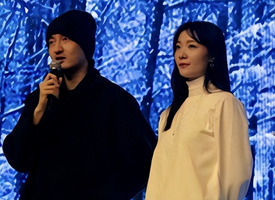 齐溪小腹隆起疑怀3胎！肚大如萝给妈妈庆生，和王传君已有俩女儿-第1张图片-旧杳电影网