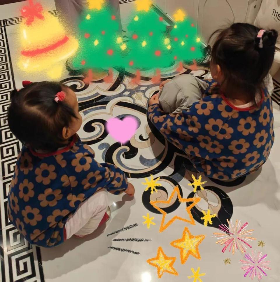 齐溪小腹隆起疑怀3胎！肚大如萝给妈妈庆生，和王传君已有俩女儿-第7张图片-旧杳电影网