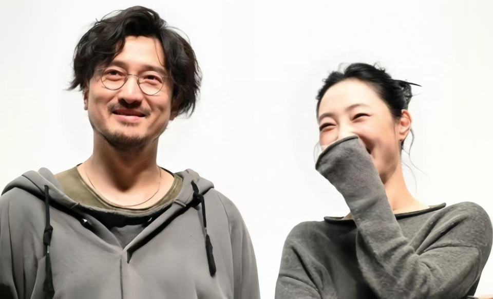 齐溪小腹隆起疑怀3胎！肚大如萝给妈妈庆生，和王传君已有俩女儿-第11张图片-旧杳电影网