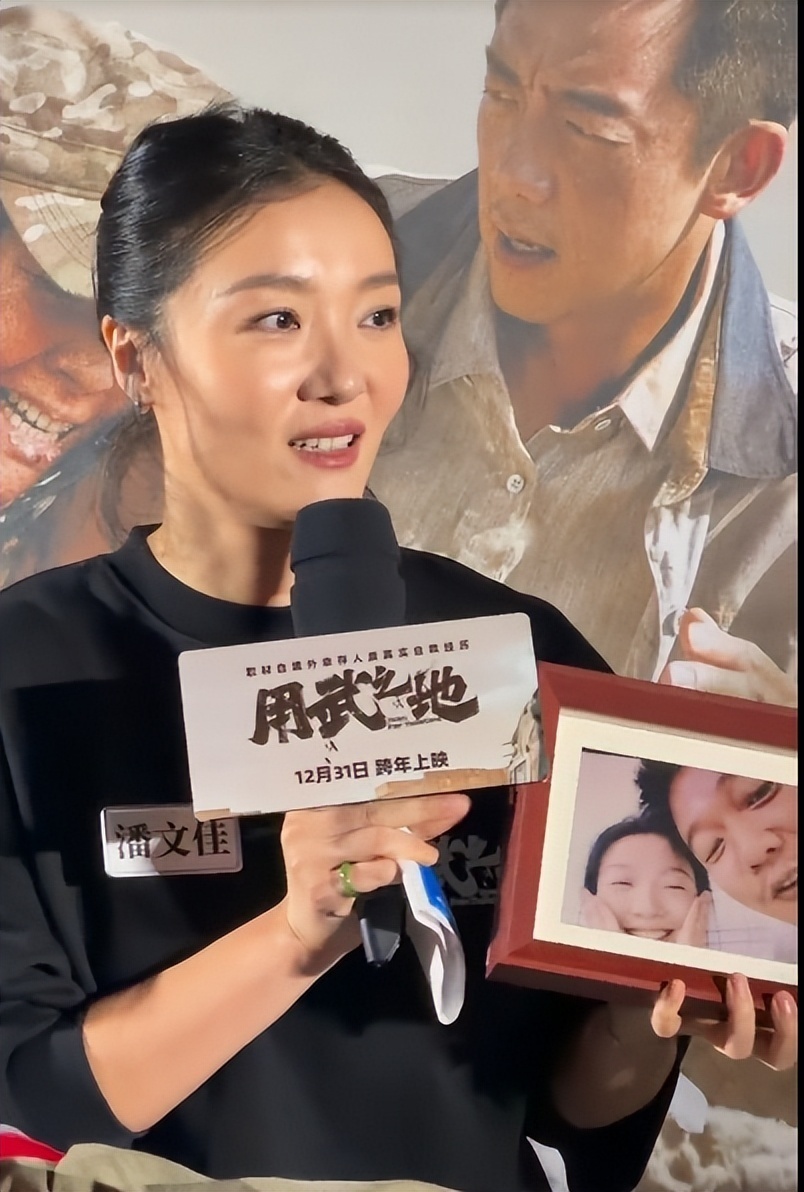 齐溪小腹隆起疑怀3胎！肚大如萝给妈妈庆生，和王传君已有俩女儿-第20张图片-旧杳电影网