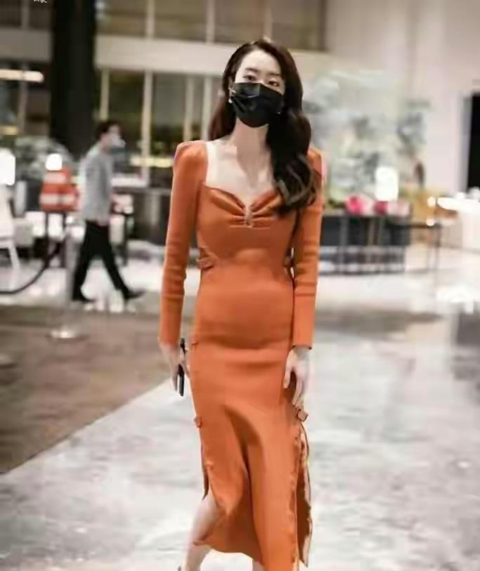 天呐,张小斐已经瘦得薄薄一片了,喜剧演员也需要保持身材吗-第2张图片-旧杳电影网 天呐,张小斐已经瘦得薄薄一片了,喜剧演员也需要保持身材吗-第2张图片-旧杳电影网