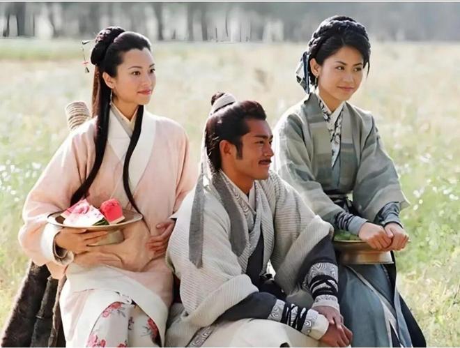 上映第二天，逆跌1100万，明知是锅冷饭，为何我们还吃的那么香-第5张图片-旧杳电影网