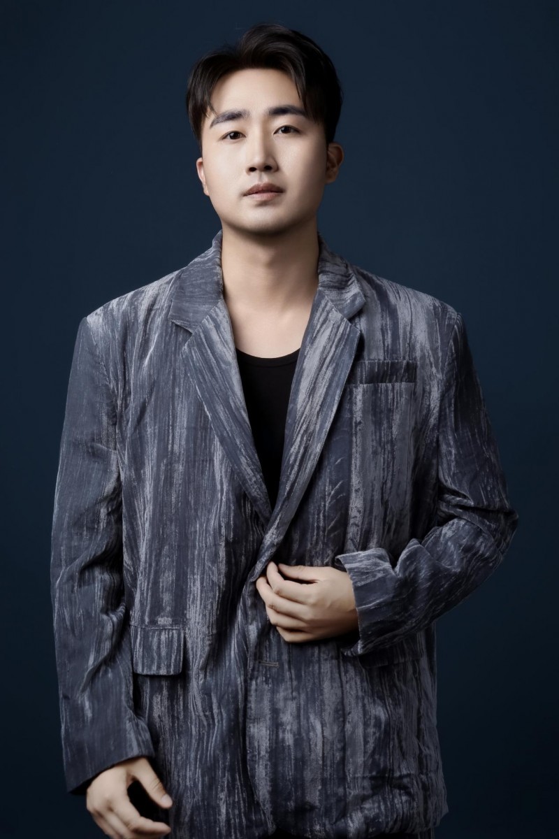 刘德华荣耀征程与王成岳新星锋芒共铸电影璀璨华章-第2张图片-旧杳电影网 刘德华荣耀征程与王成岳新星锋芒共铸电影璀璨华章-第2张图片-旧杳电影网