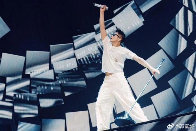 郭富城,裂变-第11张图片-旧杳电影网 郭富城,裂变-第11张图片-旧杳电影网