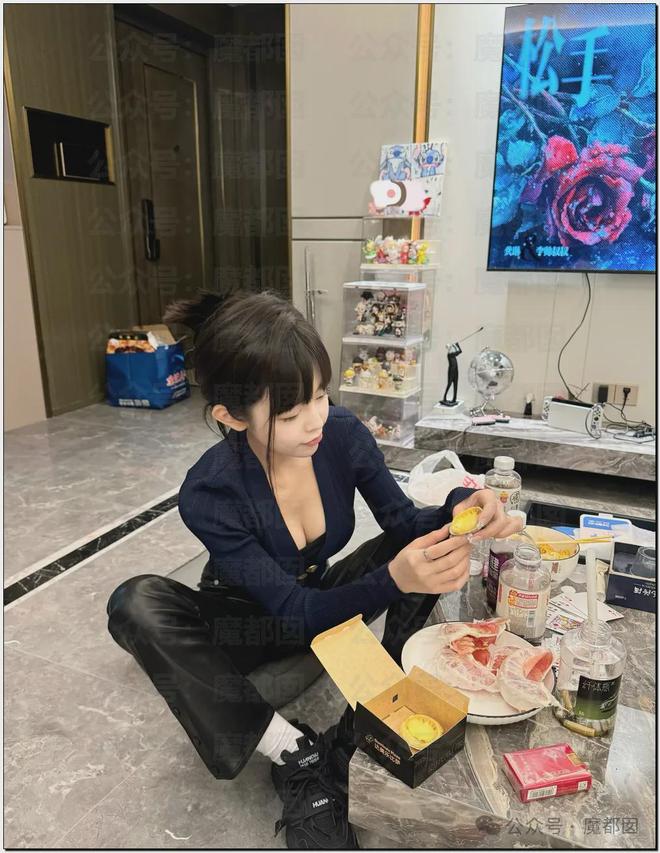 内娱地震!司晓迪自曝睡遍顶流男星!男星“能力”排名第一揭晓-第7张图片-旧杳电影网 内娱地震!司晓迪自曝睡遍顶流男星!男星“能力”排名第一揭晓-第7张图片-旧杳电影网