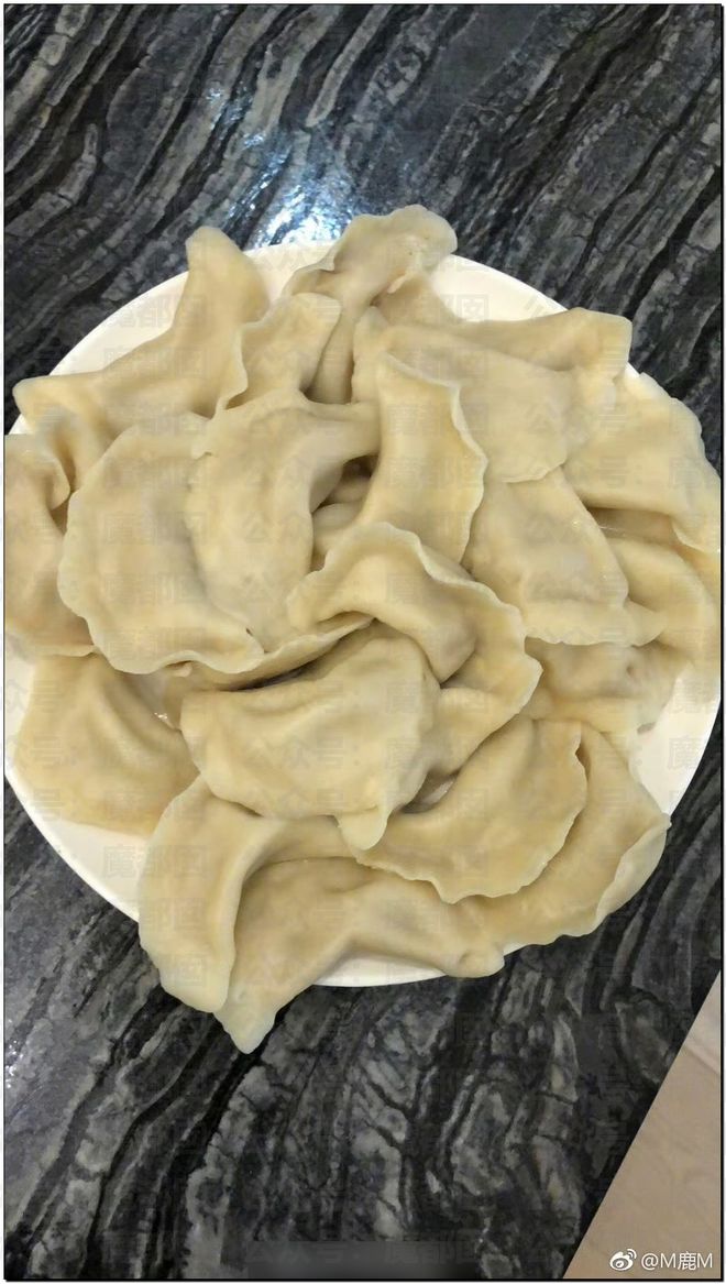 内娱地震!司晓迪自曝睡遍顶流男星!男星“能力”排名第一揭晓-第50张图片-旧杳电影网 内娱地震!司晓迪自曝睡遍顶流男星!男星“能力”排名第一揭晓-第50张图片-旧杳电影网