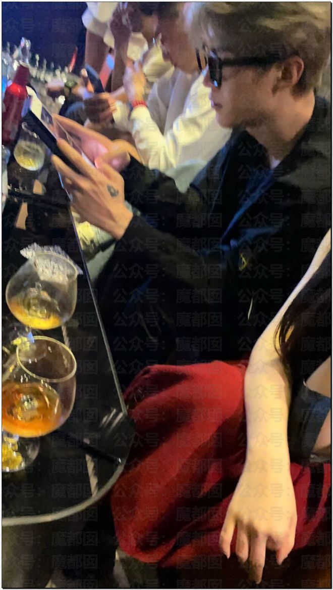 内娱地震!司晓迪自曝睡遍顶流男星!男星“能力”排名第一揭晓-第61张图片-旧杳电影网 内娱地震!司晓迪自曝睡遍顶流男星!男星“能力”排名第一揭晓-第61张图片-旧杳电影网