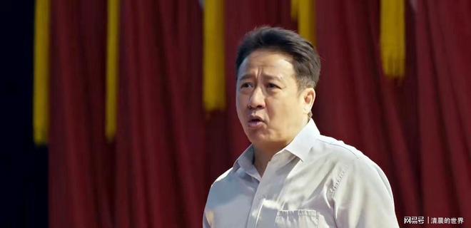 豆瓣8.5！《小城大事》首播封神，央视开年王炸藏不住了-第7张图片-旧杳电影网