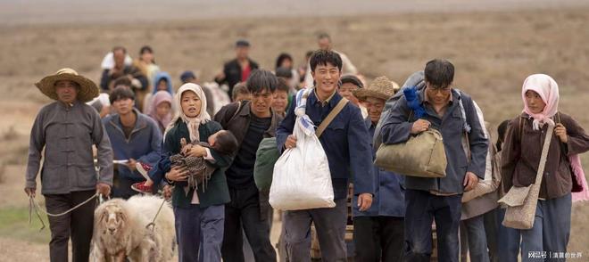 豆瓣8.5！《小城大事》首播封神，央视开年王炸藏不住了-第15张图片-旧杳电影网