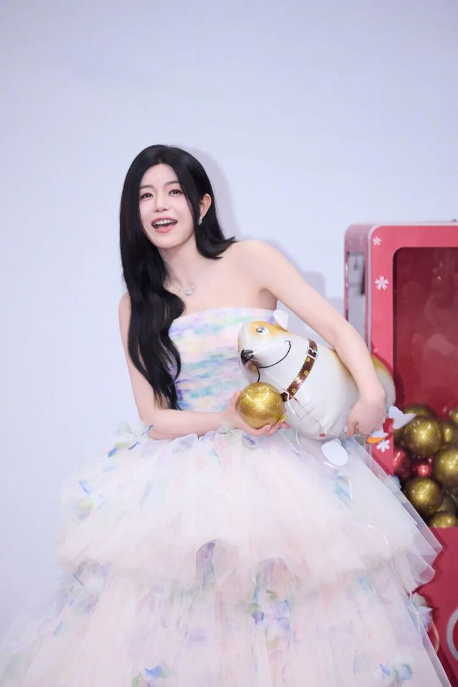 新剧爆红！她迎来事业第二春？-第2张图片-旧杳电影网