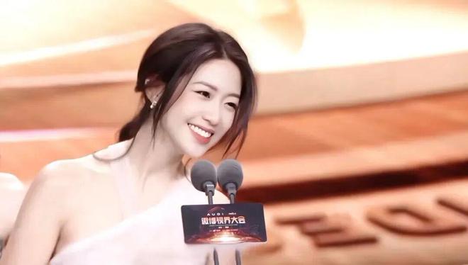 新剧爆红！她迎来事业第二春？-第13张图片-旧杳电影网