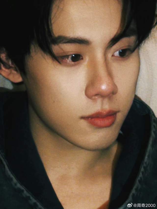 刚红就塌，刚认恋情就被分手，才25岁想被观众喜欢就学点好的吧！-第5张图片-旧杳电影网