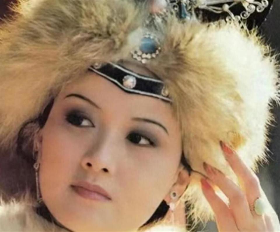 邓婕：继子不省心，丈夫张国立打工还债不回家，她仍困于离婚协议-第8张图片-旧杳电影网