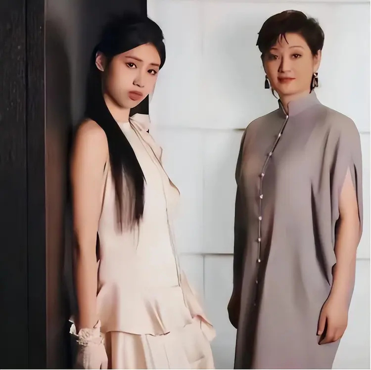 冯小刚小心思藏不住了 , 徐帆回应离婚5个月后 , 他的举动揭真相-第27张图片-旧杳电影网