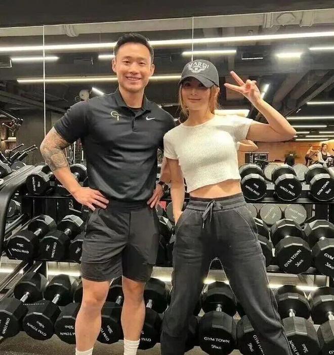 Twins又上热搜了，又是帅哥又是奶狗弟弟的…-第2张图片-旧杳电影网