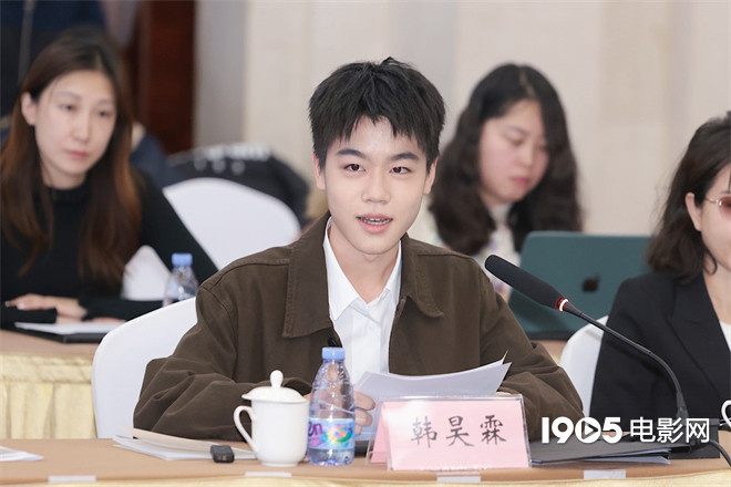 《骄阳似我》研讨会 主创谈宋威龙赵今麦角色适配-第5张图片-旧杳电影网