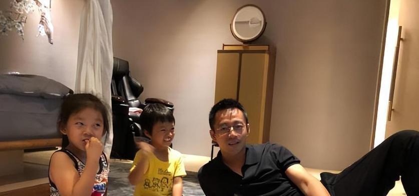 张兰冬至突袭汪小菲家！张兰腌醉蟹宠汪小菲，牛排专喂孕媳，娃缺席热议-第6张图片-旧杳电影网