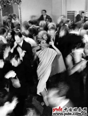 奥黛丽·赫本-第1张图片-旧杳电影网