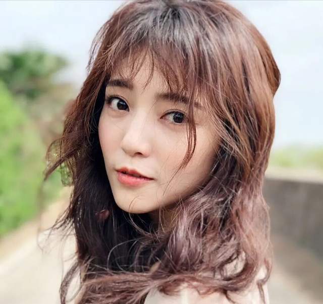 相爱15年，终于等到老公全网爆红了，她是真值得！-第3张图片-旧杳电影网