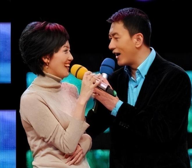 这2位央视主持原来是夫妻，结婚21年"分居"15年，背后原因有点甜-第10张图片-旧杳电影网