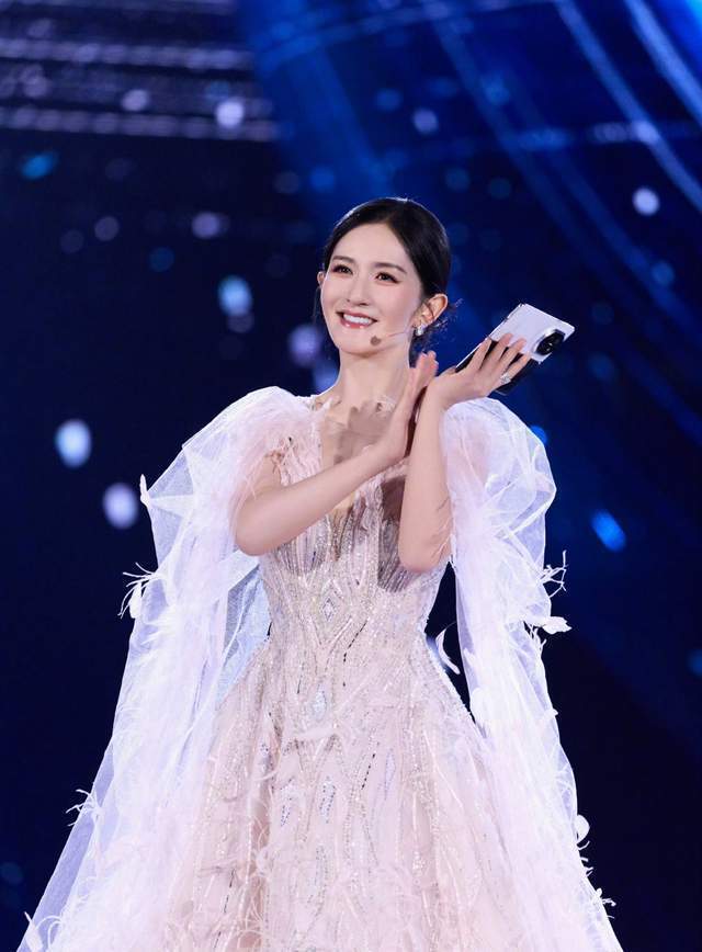 谢娜回应身材争议：用科学消解焦虑，让健康美成为女性的底气！-第7张图片-旧杳电影网