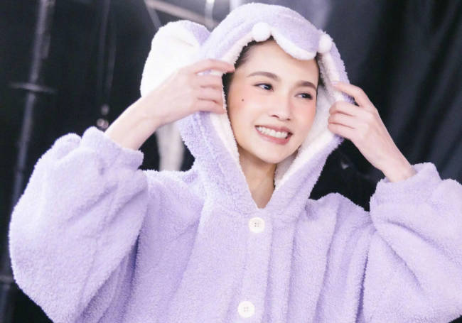 杨丞琳分享冻龄秘诀 坦言自己的先天优势是娃娃脸-第2张图片-旧杳电影网