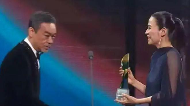 佘诗曼四封视后、黄宗泽终结陪跑、李施嬅六度梦碎:TVB视帝视后,实力还是玄学?-第22张图片-旧杳电影网 佘诗曼四封视后、黄宗泽终结陪跑、李施嬅六度梦碎:TVB视帝视后,实力还是玄学?-第22张图片-旧杳电影网