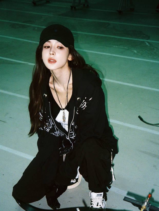 娜扎穿黑背心射箭手臂线条吸睛-第6张图片-旧杳电影网 娜扎穿黑背心射箭手臂线条吸睛-第6张图片-旧杳电影网