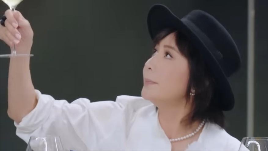 60岁著名女星透露曾对他人有过心动，但还是觉得丈夫最适合自己-第2张图片-旧杳电影网