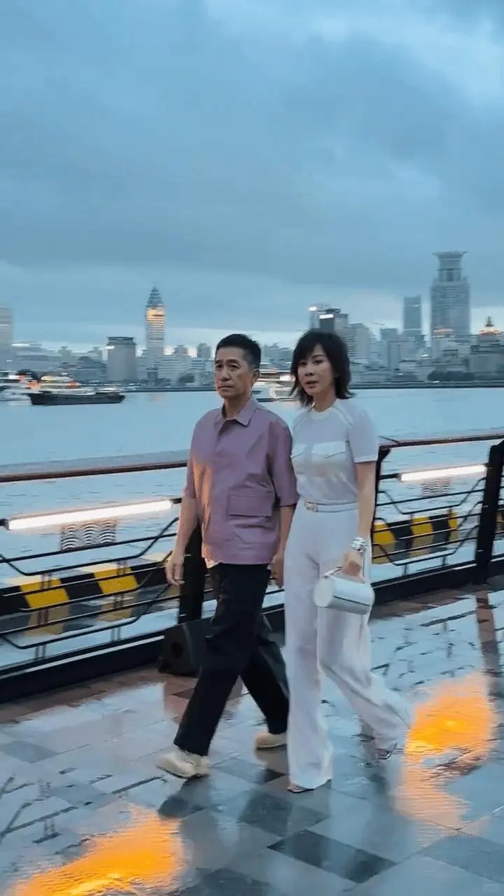 60岁著名女星透露曾对他人有过心动，但还是觉得丈夫最适合自己-第8张图片-旧杳电影网