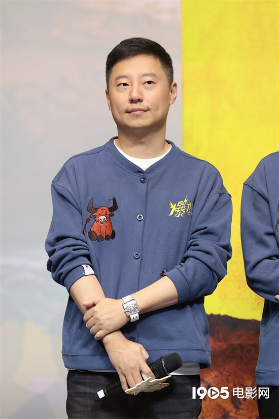 《爆水管》首映 彭于晏学说东北话表白“老己”-第3张图片-旧杳电影网 《爆水管》首映 彭于晏学说东北话表白“老己”-第3张图片-旧杳电影网