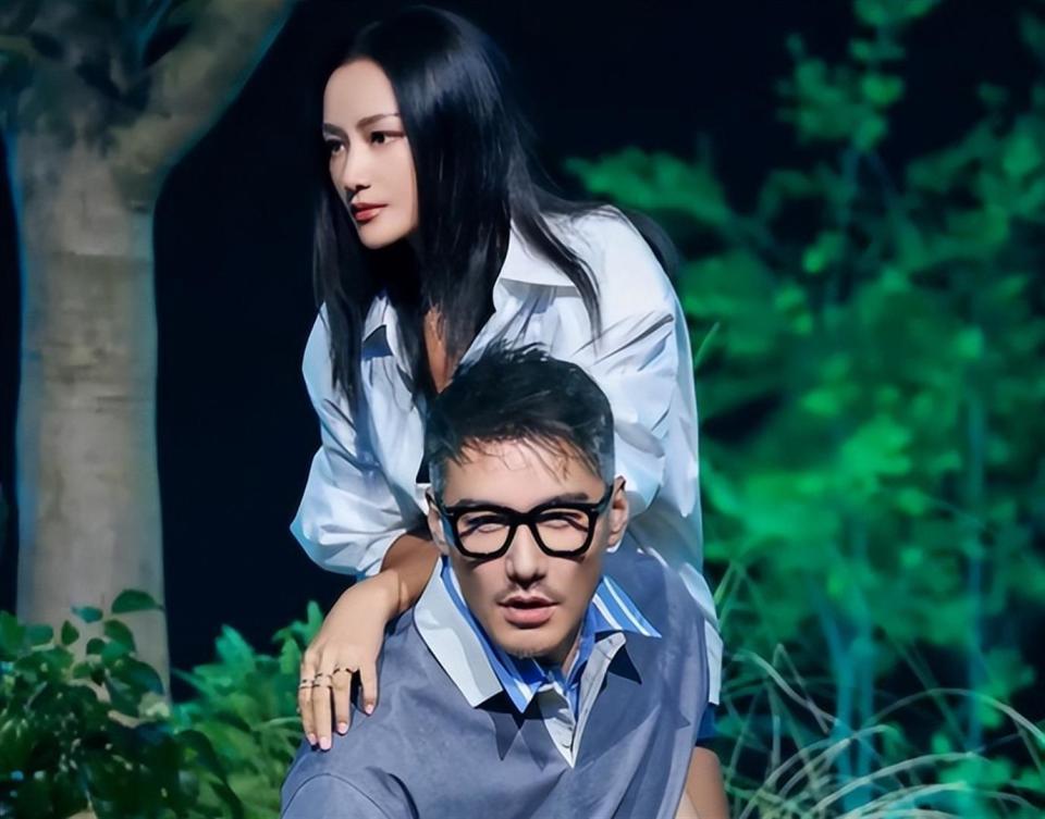 30年三次错过爱情,胡兵用一生的陪伴,给了瞿颖最稳妥的回应-第2张图片-旧杳电影网 30年三次错过爱情,胡兵用一生的陪伴,给了瞿颖最稳妥的回应-第2张图片-旧杳电影网