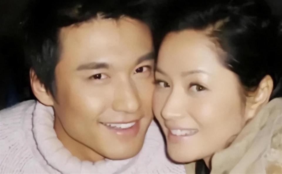 30年三次错过爱情,胡兵用一生的陪伴,给了瞿颖最稳妥的回应-第8张图片-旧杳电影网 30年三次错过爱情,胡兵用一生的陪伴,给了瞿颖最稳妥的回应-第8张图片-旧杳电影网