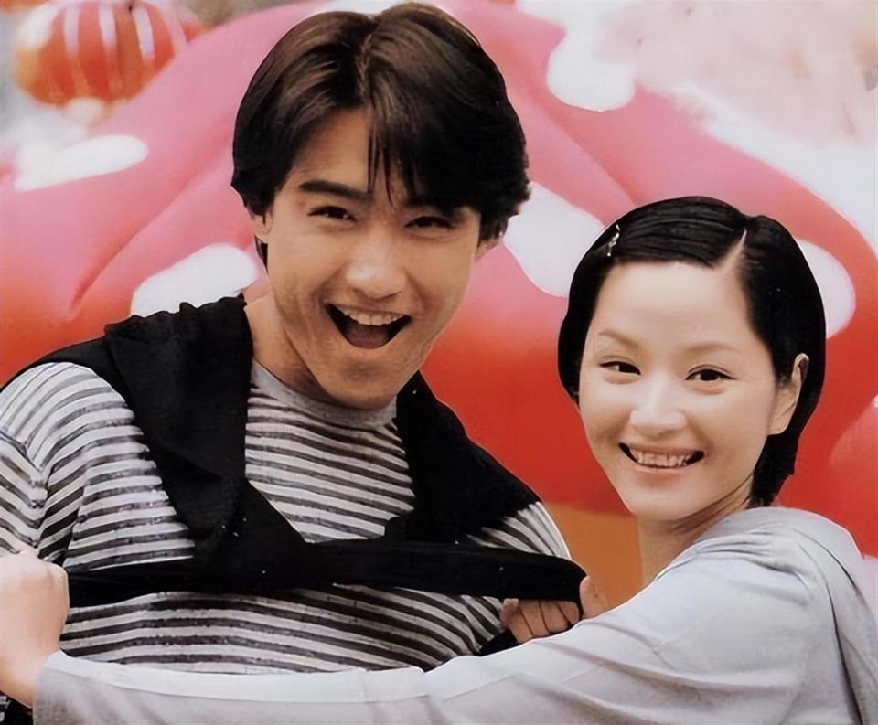 30年三次错过爱情,胡兵用一生的陪伴,给了瞿颖最稳妥的回应-第18张图片-旧杳电影网 30年三次错过爱情,胡兵用一生的陪伴,给了瞿颖最稳妥的回应-第18张图片-旧杳电影网