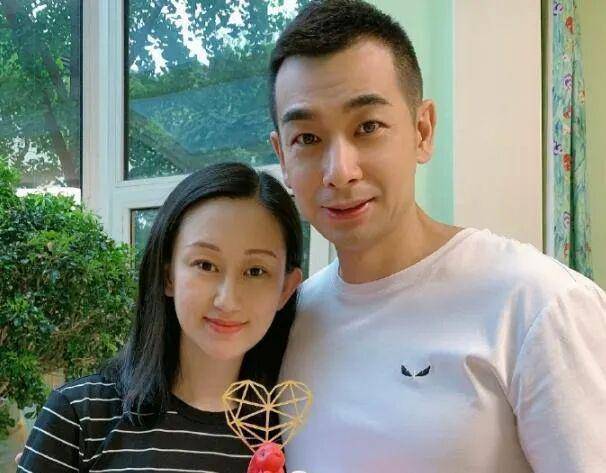 赵文卓夫妇送女儿上学,18岁赵子仪用美貌和才华,卷出高水准-第5张图片-旧杳电影网 赵文卓夫妇送女儿上学,18岁赵子仪用美貌和才华,卷出高水准-第5张图片-旧杳电影网