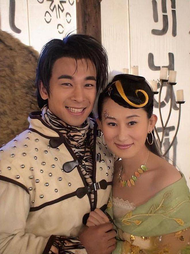 赵文卓夫妇送女儿上学,18岁赵子仪用美貌和才华,卷出高水准-第9张图片-旧杳电影网 赵文卓夫妇送女儿上学,18岁赵子仪用美貌和才华,卷出高水准-第9张图片-旧杳电影网