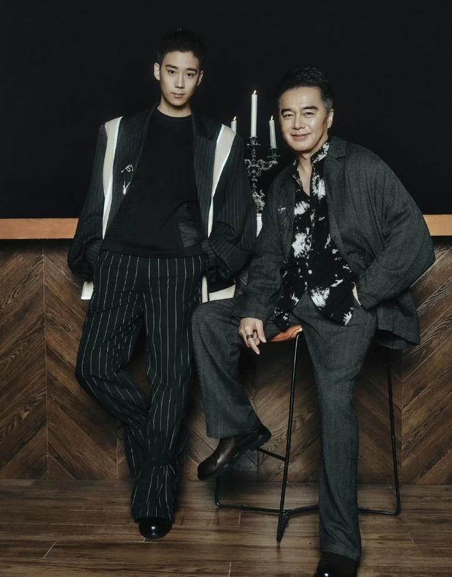 许亚军没想到，何晴去世一个月，儿子的一个举动，让他的口碑暴涨-第15张图片-旧杳电影网