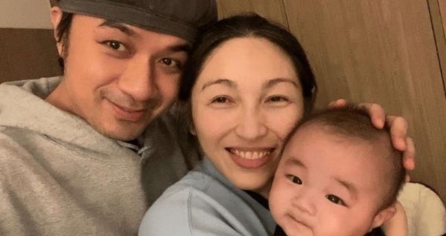 古巨基再当爸！晒四口合照 58岁妻子二胎顺利降生-第1张图片-旧杳电影网