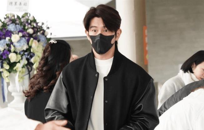 修杰楷逃兵风波后首现身，回应复出事宜：再一阵子吧-第1张图片-旧杳电影网