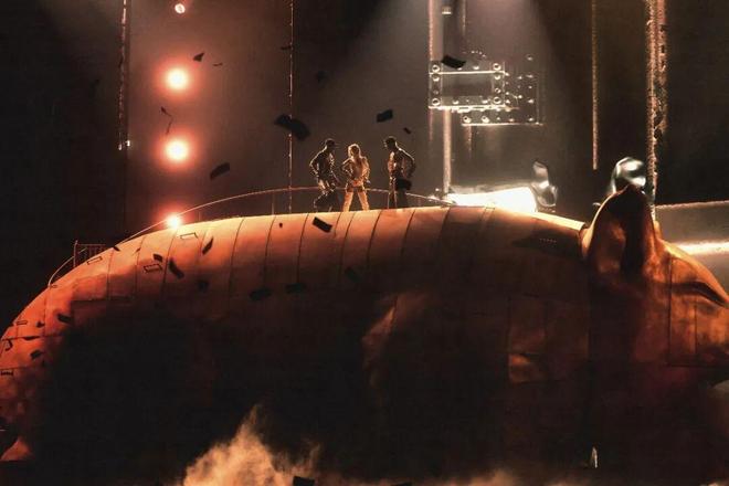 她花了9亿开了场“阴间”演唱会，被举报了，还赔了3亿？-第2张图片-旧杳电影网