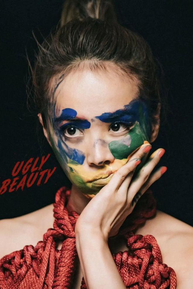 她花了9亿开了场“阴间”演唱会，被举报了，还赔了3亿？-第17张图片-旧杳电影网