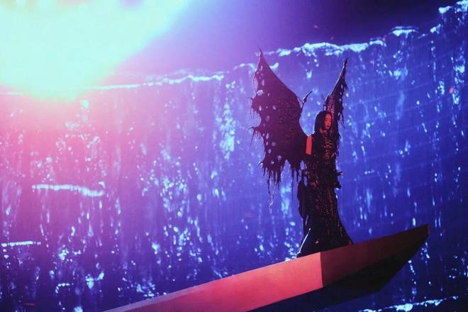 她花了9亿开了场“阴间”演唱会，被举报了，还赔了3亿？-第54张图片-旧杳电影网