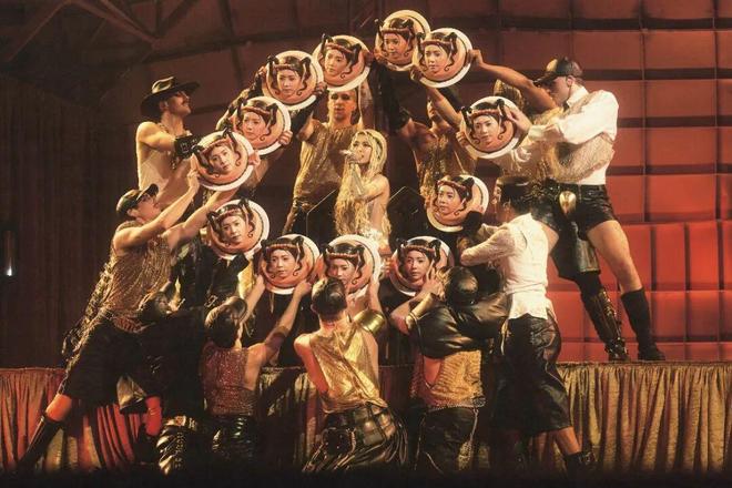 她花了9亿开了场“阴间”演唱会，被举报了，还赔了3亿？-第64张图片-旧杳电影网