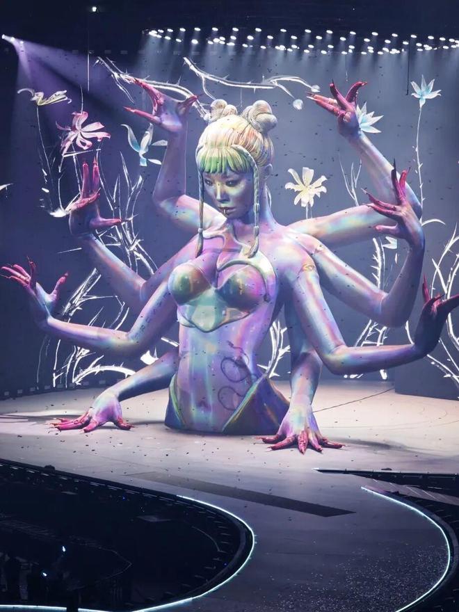 她花了9亿开了场“阴间”演唱会，被举报了，还赔了3亿？-第98张图片-旧杳电影网