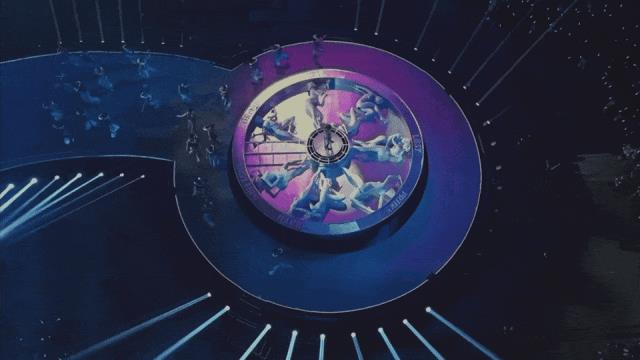 她花了9亿开了场“阴间”演唱会，被举报了，还赔了3亿？-第97张图片-旧杳电影网