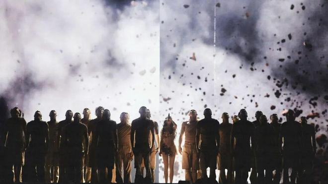 她花了9亿开了场“阴间”演唱会，被举报了，还赔了3亿？-第114张图片-旧杳电影网