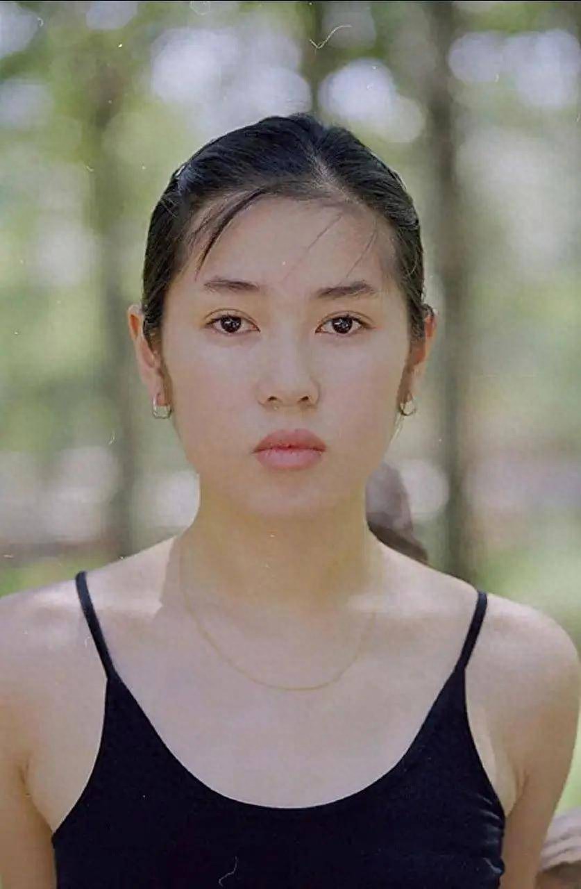 王全安也想不到,默默跟了他10年的余男,走了一条他不敢想的大道-第1张图片-旧杳电影网 王全安也想不到,默默跟了他10年的余男,走了一条他不敢想的大道-第1张图片-旧杳电影网